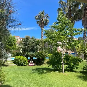  Hébergement de vacances Les Deux Mas